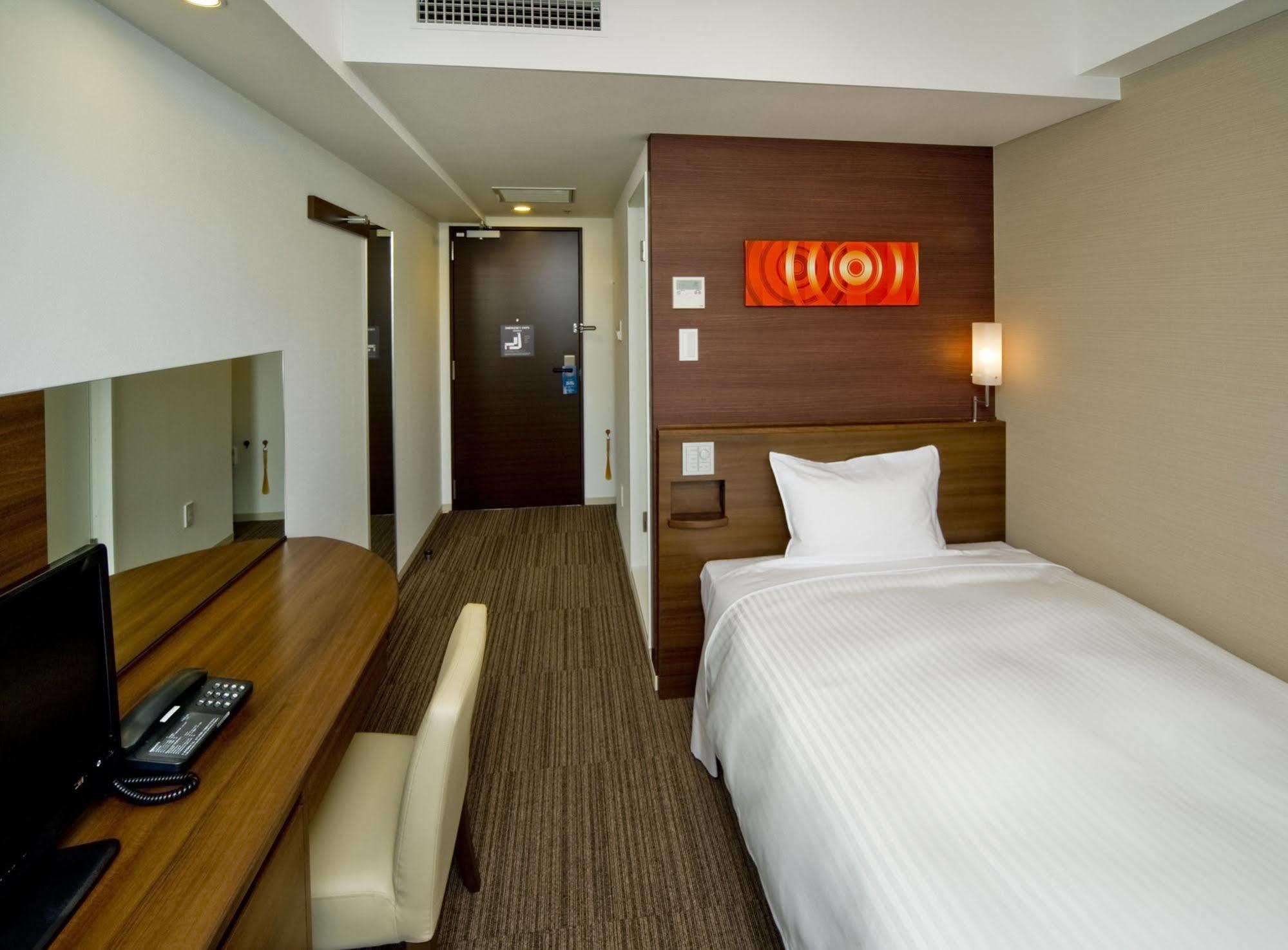 Sotetsu Fresa Inn Yokohama Totsuka Экстерьер фото